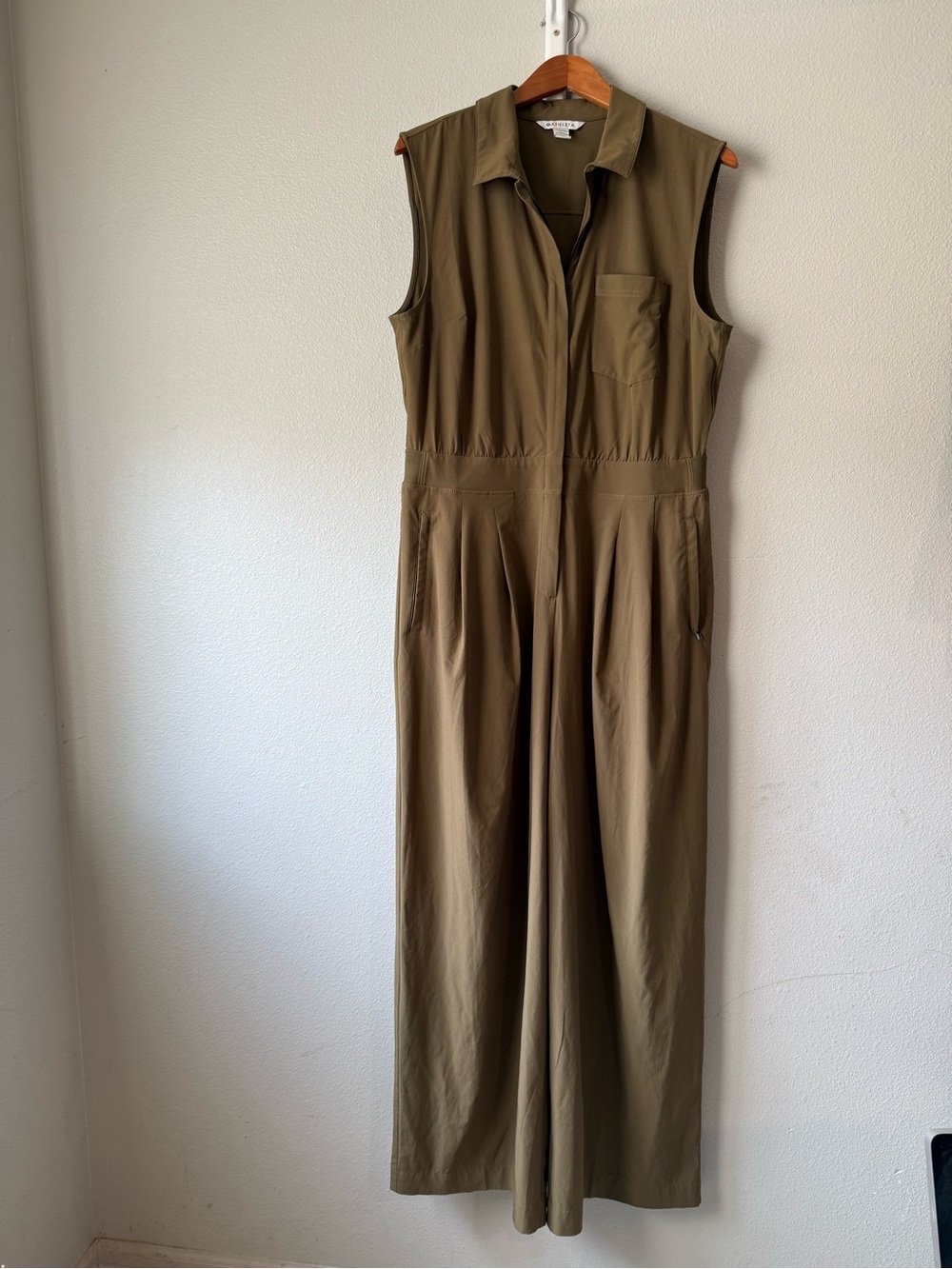 Athleta sleeveless Jumpsuit - Olive